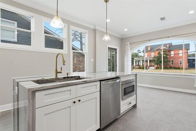 329 Wilson Avenue, Lake Charles, LA 70601