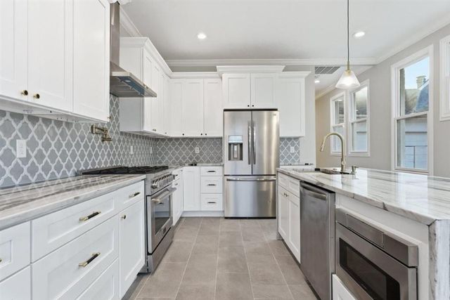 329 Wilson Avenue, Lake Charles, LA 70601