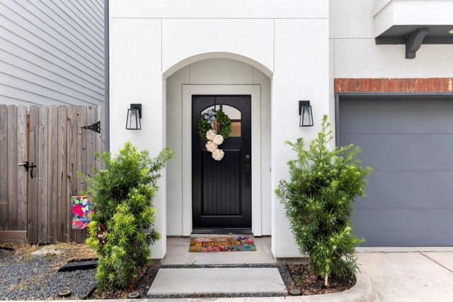 846 Wakefield Drive B, Houston, TX 77018