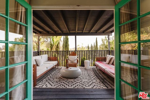 1567 Paul Terrace, Los Angeles, CA 90026