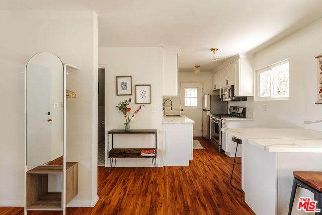 1567 Paul Terrace, Los Angeles, CA 90026