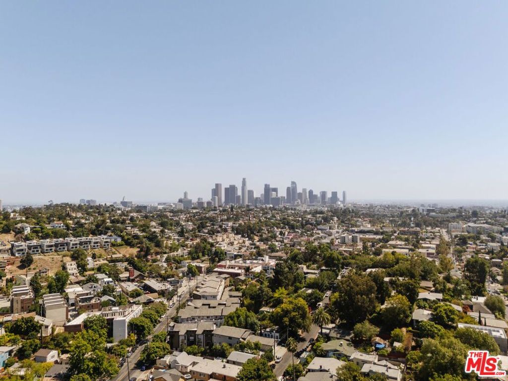 Image 30 of property listing at 1567 Paul Terrace, Los Angeles, CA 90026