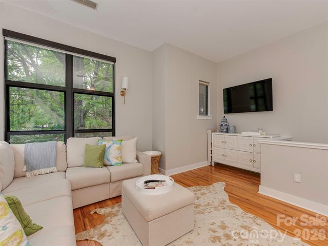 712 N Alexander Street, Charlotte, NC 28202