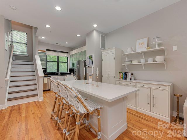 712 N Alexander Street, Charlotte, NC 28202