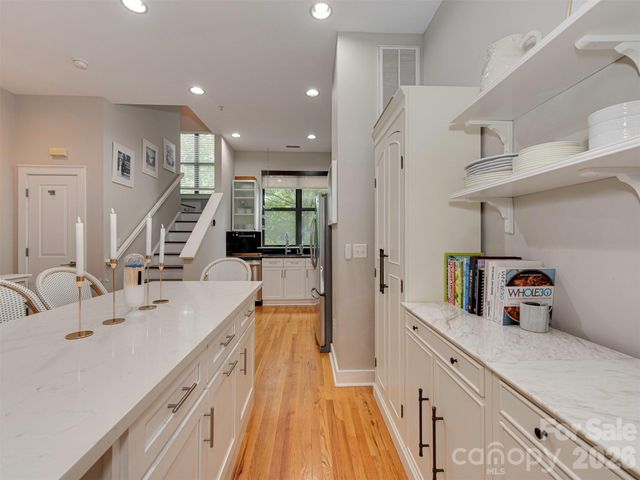 712 N Alexander Street, Charlotte, NC 28202