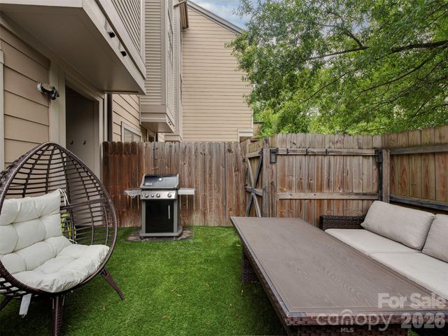 712 N Alexander Street, Charlotte, NC 28202