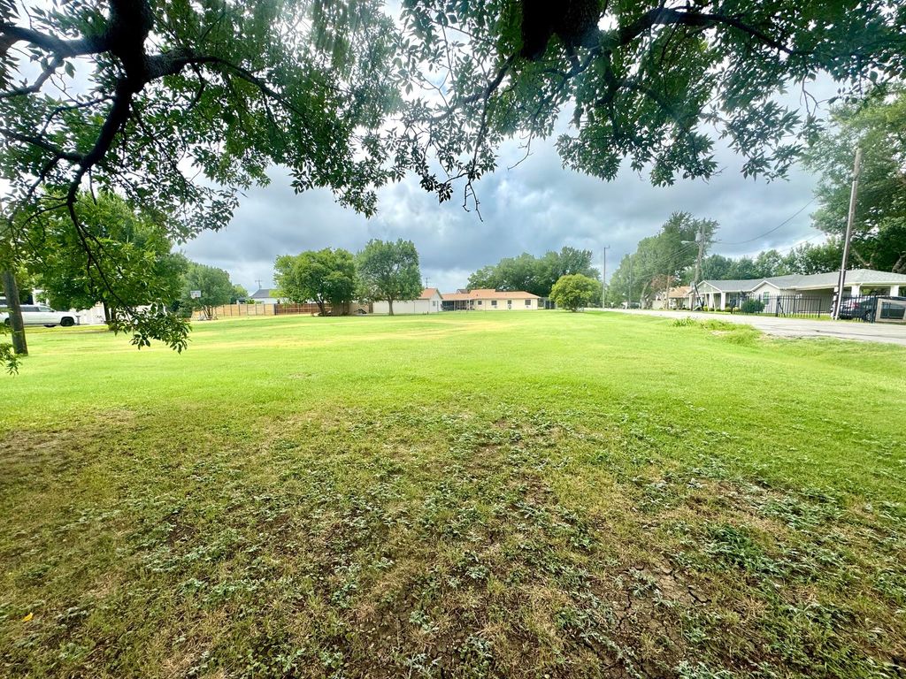 201 Dawson Street, Mansfield, TX 76063