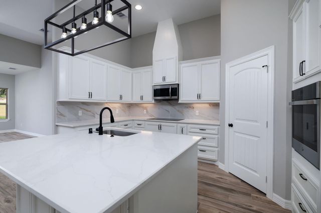 364 Dahlia Road, Huntsville, TX 77320