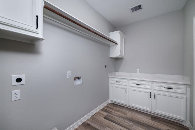 364 Dahlia Road, Huntsville, TX 77320