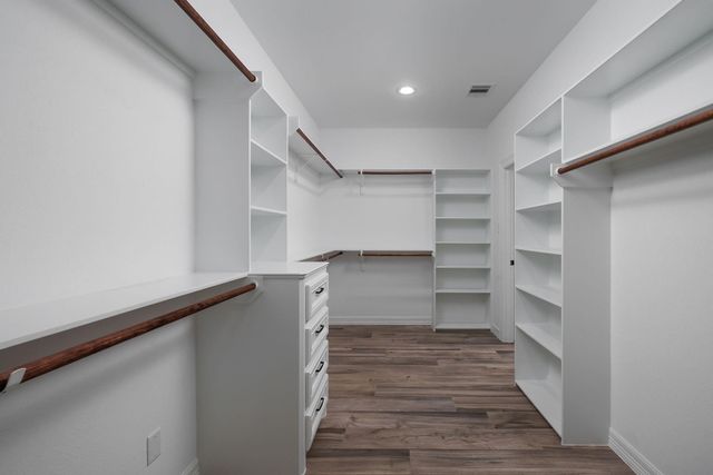 364 Dahlia Road, Huntsville, TX 77320