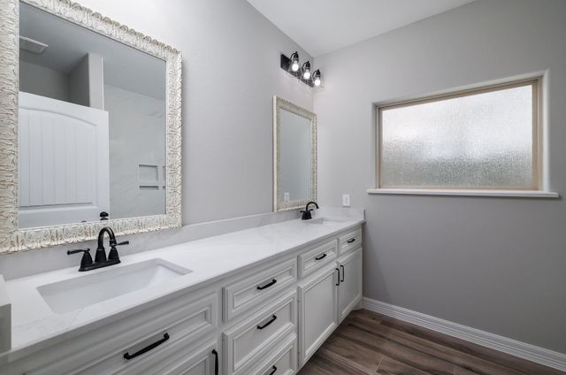 364 Dahlia Road, Huntsville, TX 77320