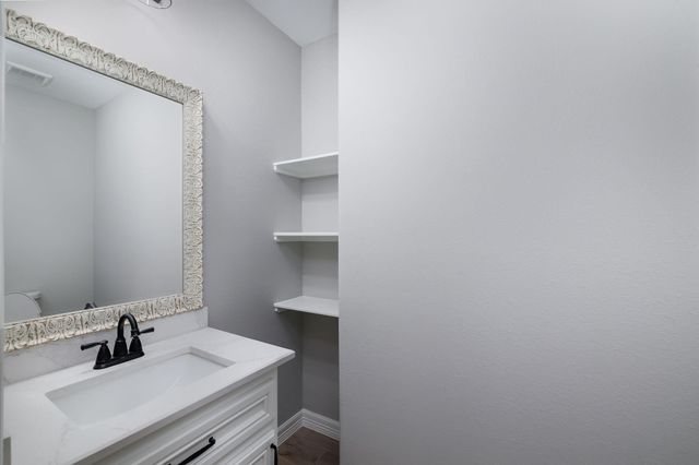 364 Dahlia Road, Huntsville, TX 77320