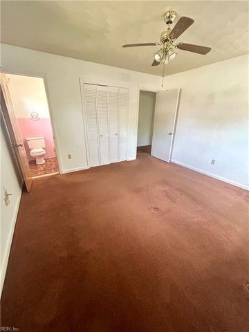702 Dresden DR, Newport News, VA 23601