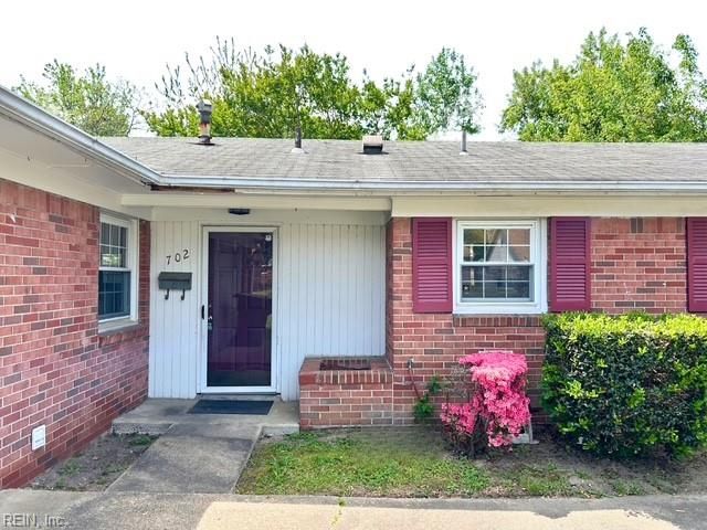 702 Dresden DR, Newport News, VA 23601