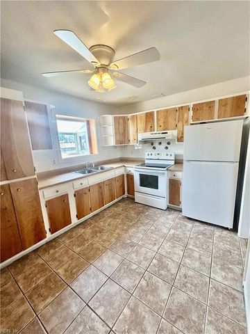 702 Dresden DR, Newport News, VA 23601