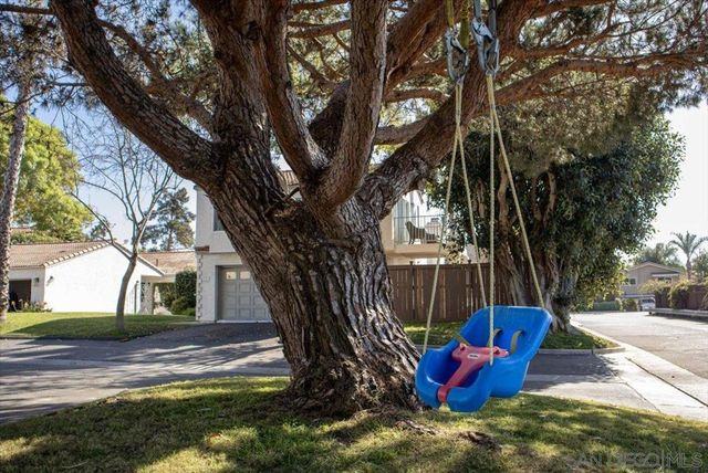 3504 Woodland Way, Carlsbad, CA 92008