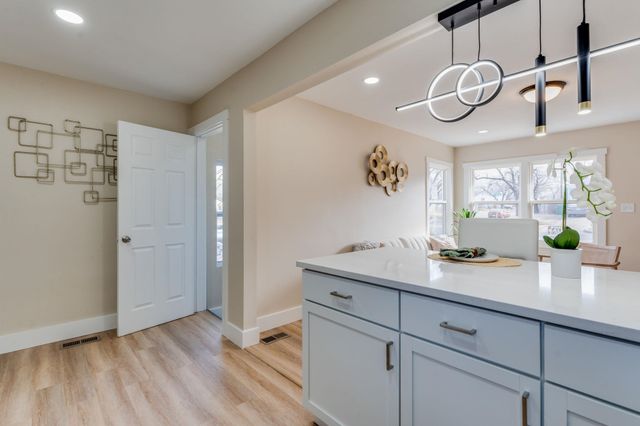 1259 N Terrace Dr, Wichita, KS 67208