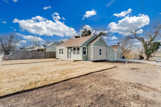 1259 N Terrace Dr, Wichita, KS 67208