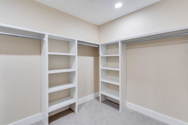 1259 N Terrace Dr, Wichita, KS 67208