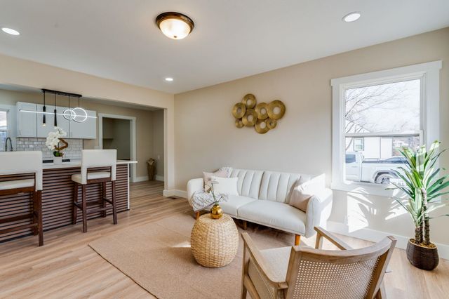 1259 N Terrace Dr, Wichita, KS 67208