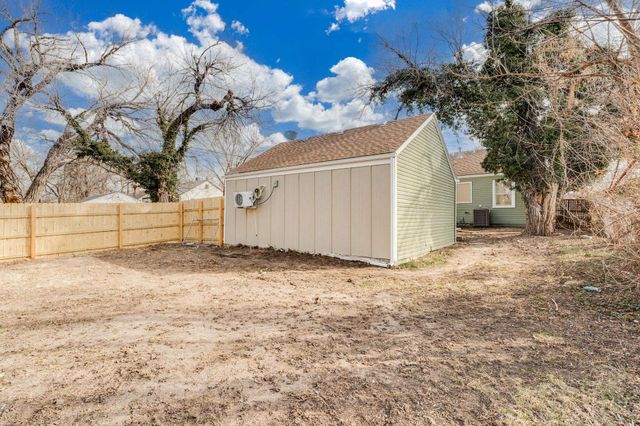 1259 N Terrace Dr, Wichita, KS 67208