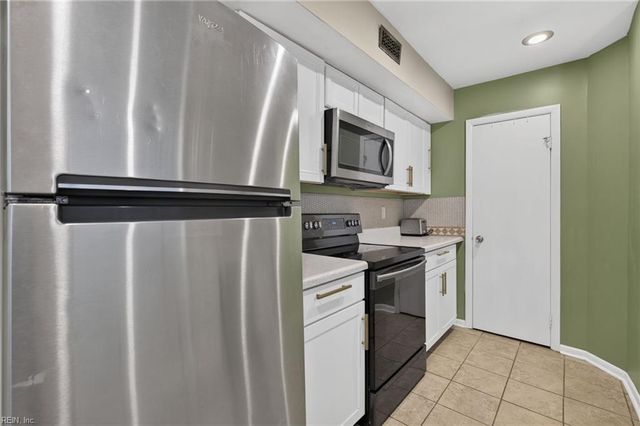 4996 Rugby RD, Virginia Beach, VA 23464