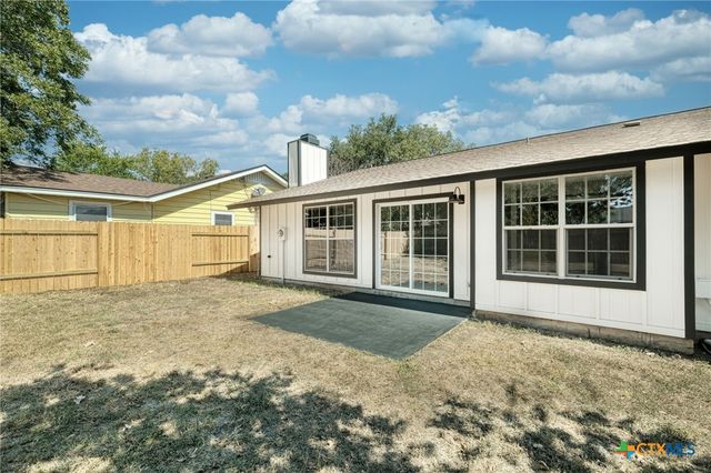 1702 Wagon Gap Drive, Round Rock, TX 78681