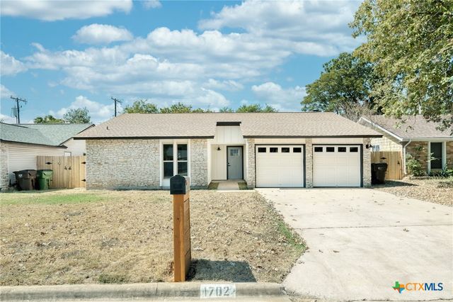 1702 Wagon Gap Drive, Round Rock, TX 78681