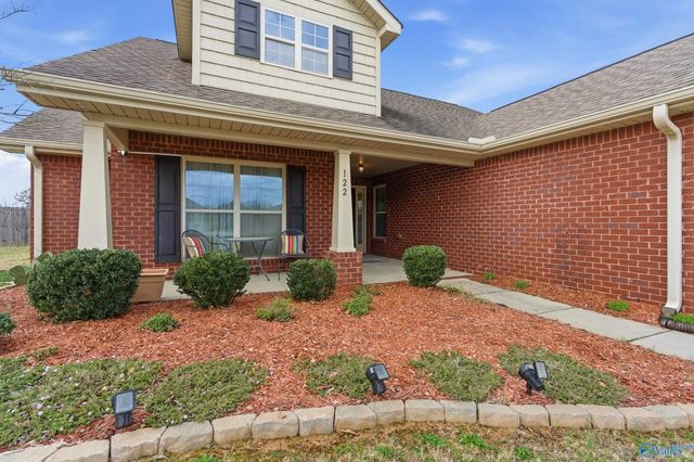 122 Coach Glen Drive, Owens Cross Roads, AL 35763