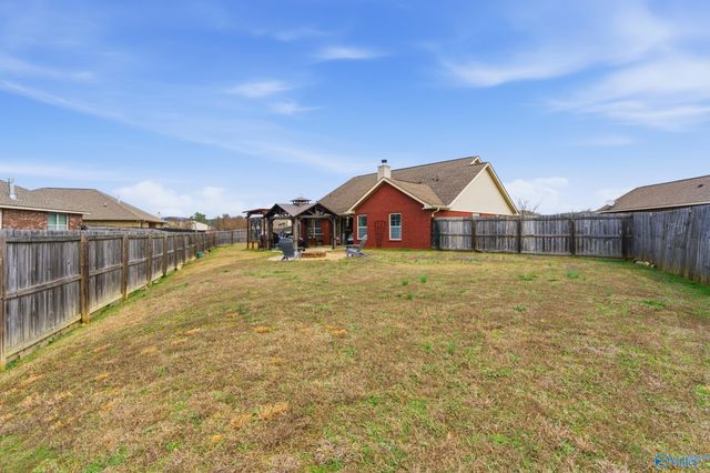 122 Coach Glen Drive, Owens Cross Roads, AL 35763