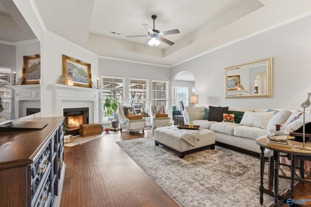 122 Coach Glen Drive, Owens Cross Roads, AL 35763