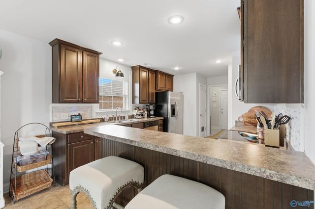 122 Coach Glen Drive, Owens Cross Roads, AL 35763