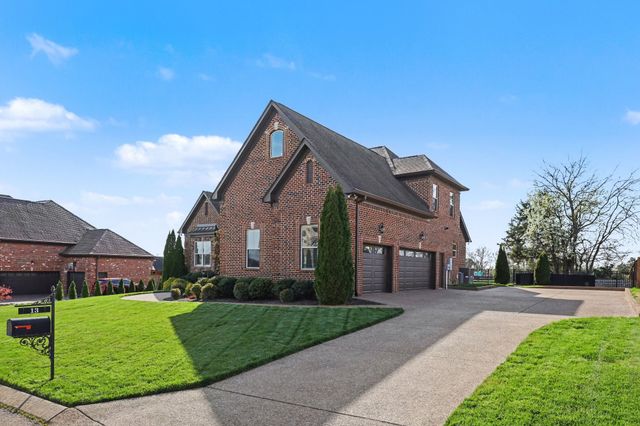 13 Beechwood Ct, Mount Juliet, TN 37122