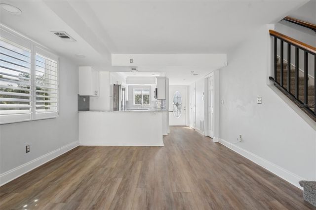 275 CAPRI CIRCLE N 105, Treasure Island, FL 33706