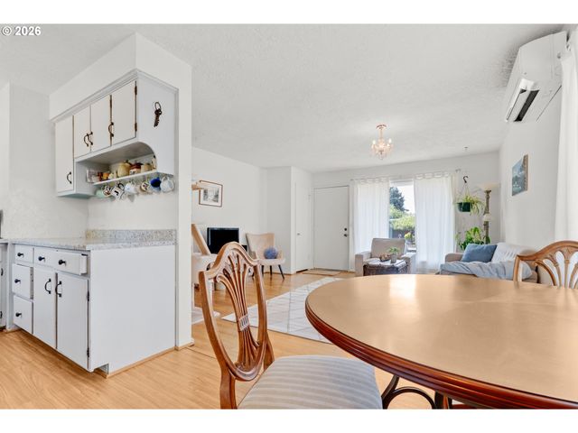 12325 Ne OREGON St, Portland, OR 97230