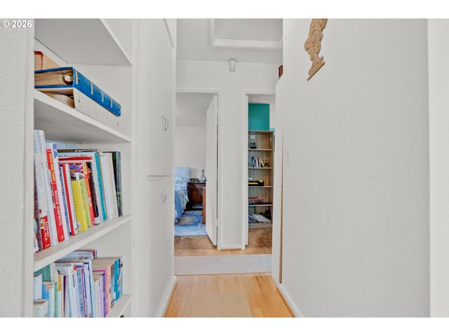 12325 Ne OREGON St, Portland, OR 97230