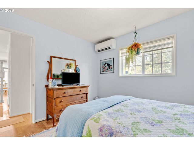 12325 Ne OREGON St, Portland, OR 97230