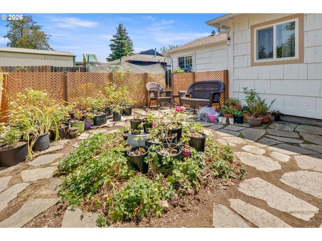 12325 Ne OREGON St, Portland, OR 97230