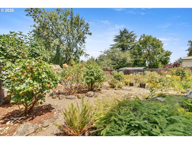 12325 Ne OREGON St, Portland, OR 97230