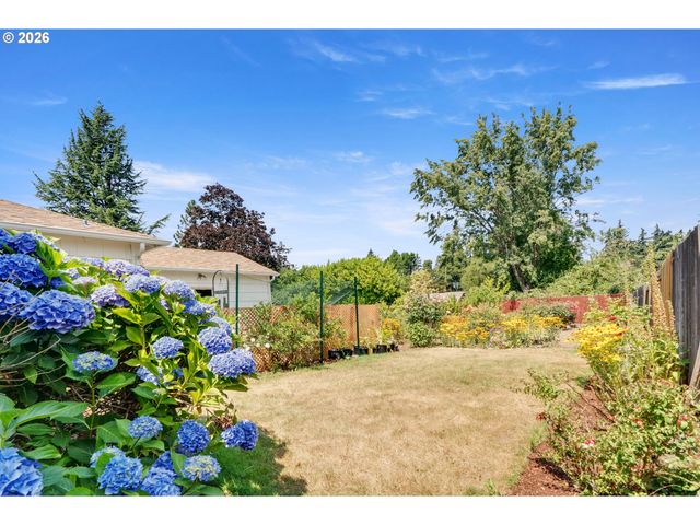 12325 Ne OREGON St, Portland, OR 97230