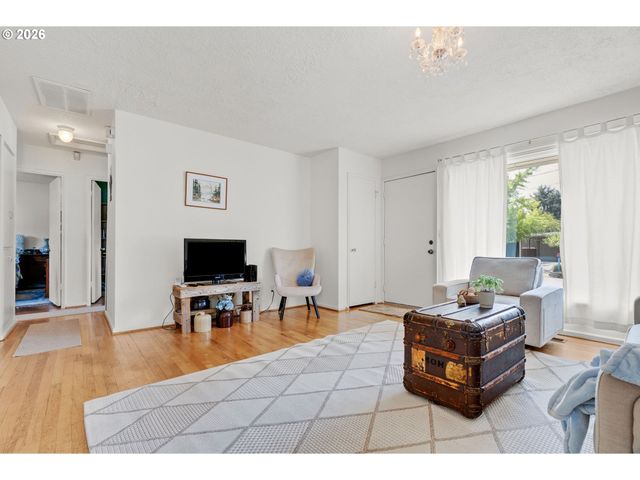 12325 Ne OREGON St, Portland, OR 97230