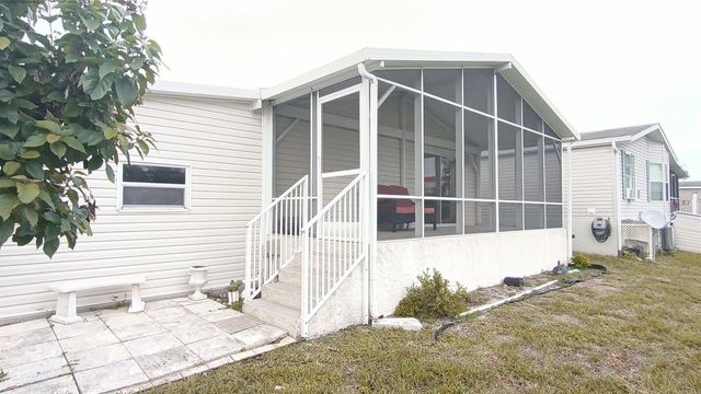 8204 South Street, Boca Raton, FL 33433
