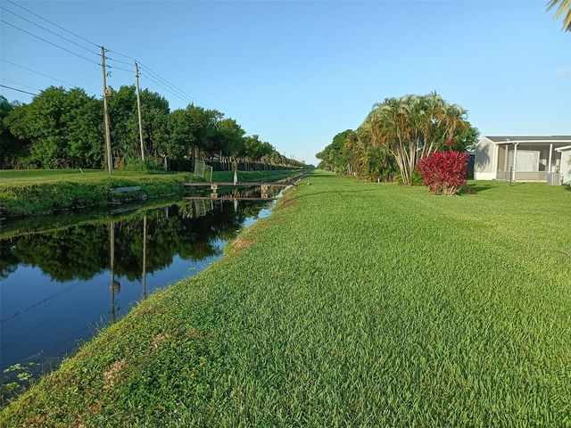 8204 South Street, Boca Raton, FL 33433