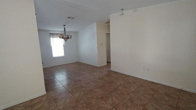 8204 South Street, Boca Raton, FL 33433