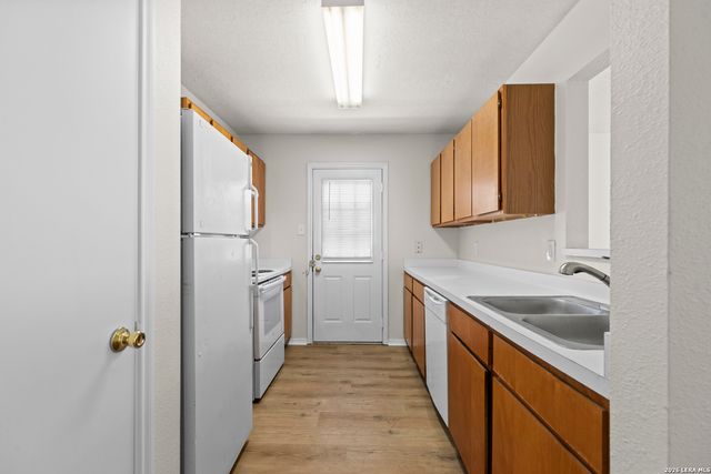 9575 CELINE DR, San Antonio, TX 78250