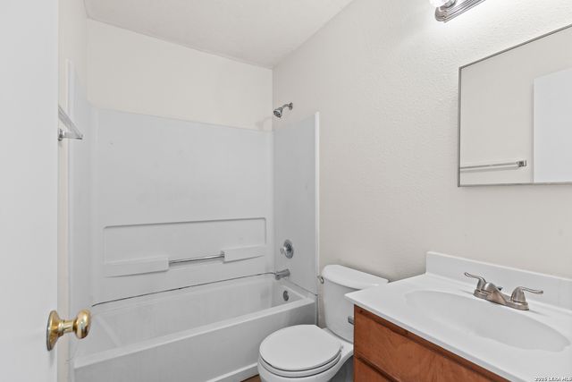 9575 CELINE DR, San Antonio, TX 78250