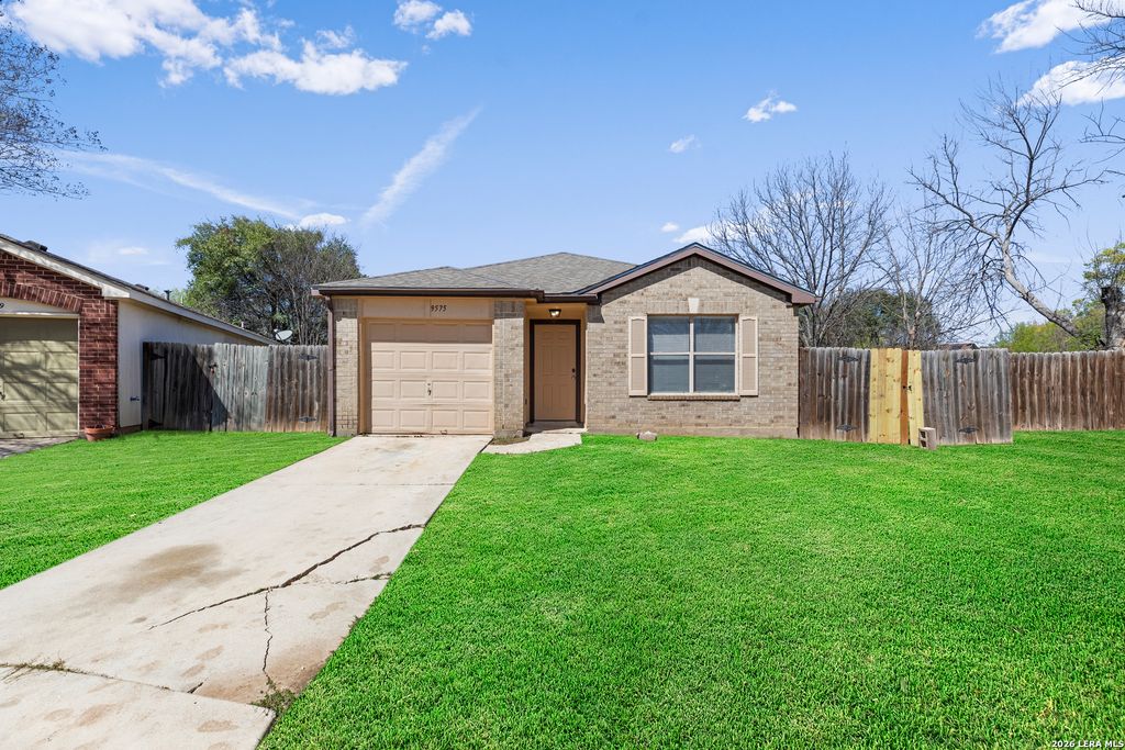 9575 CELINE DR, San Antonio, TX 78250