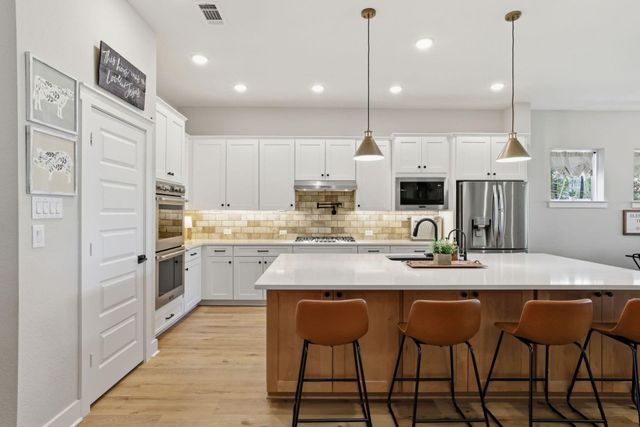 401 N Pilazzo Street, Montgomery, TX 77316