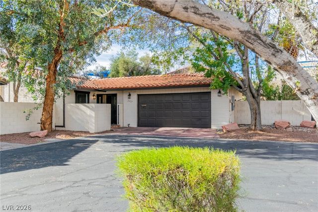 2457 Swan Lane, Las Vegas, NV 89121