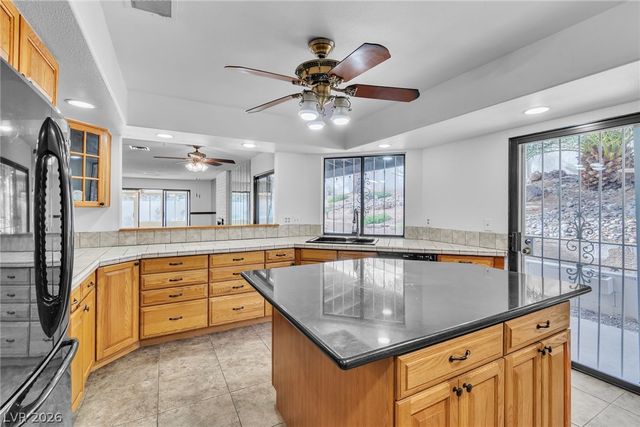 2457 Swan Lane, Las Vegas, NV 89121